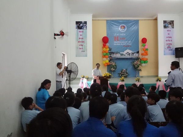 Tien Giang province: The 10th founding anniversary of the Nhan Ai disabled school 